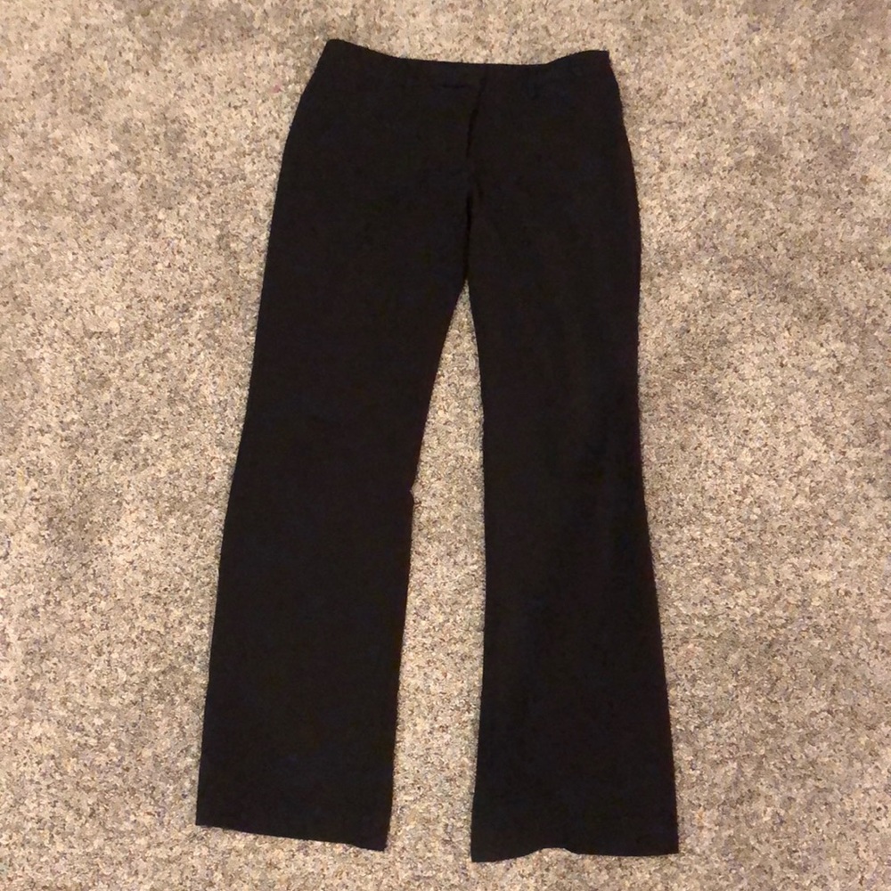 Women’s black pants size 7. Good for office or out